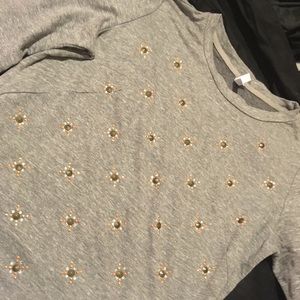 Grey long sleeve shirt